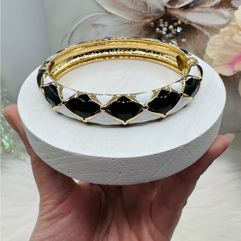 The Cruella Thick Enamel Bangle Bracelet - Picture 5 of 5